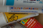 Verschiedene Kinder-Zahnpasten (Quelle: proDente)